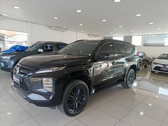 MITSUBISHI PAJERO SPORT 2.4 16V MIVEC TURBO DIESEL LEGEND BLACK AWD AUTOMÁTICO MITSUBISHI PAJERO SPORT 2.4 16V MIVEC TURBO DIESEL LEGEND BLACK AWD AUTOMÁTICO